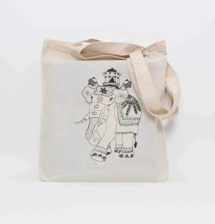 Tote bag with elephant embroidery