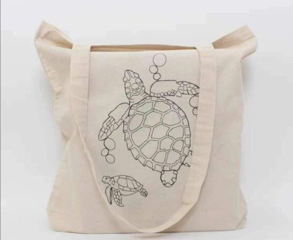 Tote bag with turtle embroidery